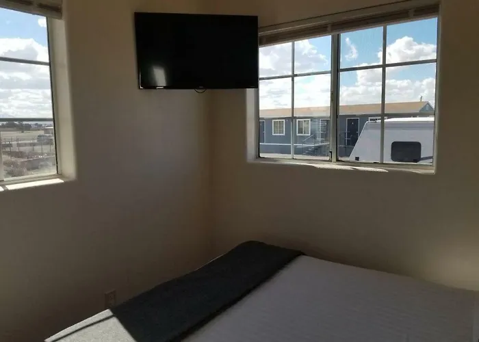 072a Affordable Getaway Near South Rim Sleeps 4- No Kitchenette Hébergement de vacances