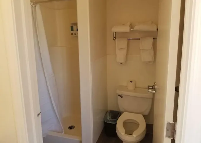 072a Affordable Getaway Near South Rim Sleeps 4- No Kitchenette Hébergement de vacances Valle