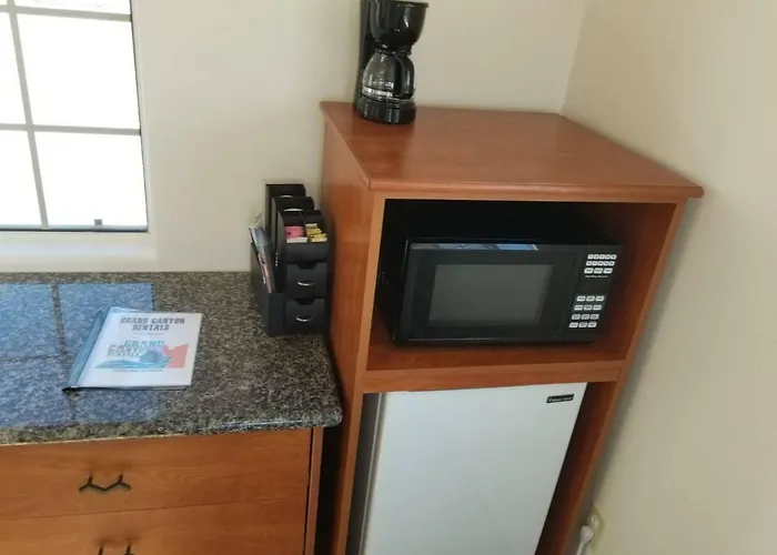 072a Affordable Getaway Near South Rim Sleeps 4- No Kitchenette